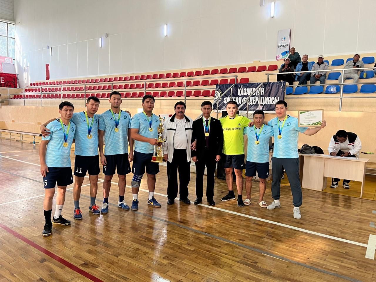 В Шымкенте прошёл финальный турнир по волейболу и футболу